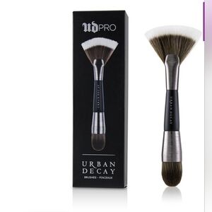 🆕️ URBAN DECAYUD PRO CONTOUR SHAPESHIFTER BRUSH (F113)